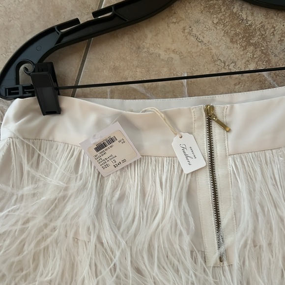 NEW!  Club Monaco mini skirt - Picture 3 of 4